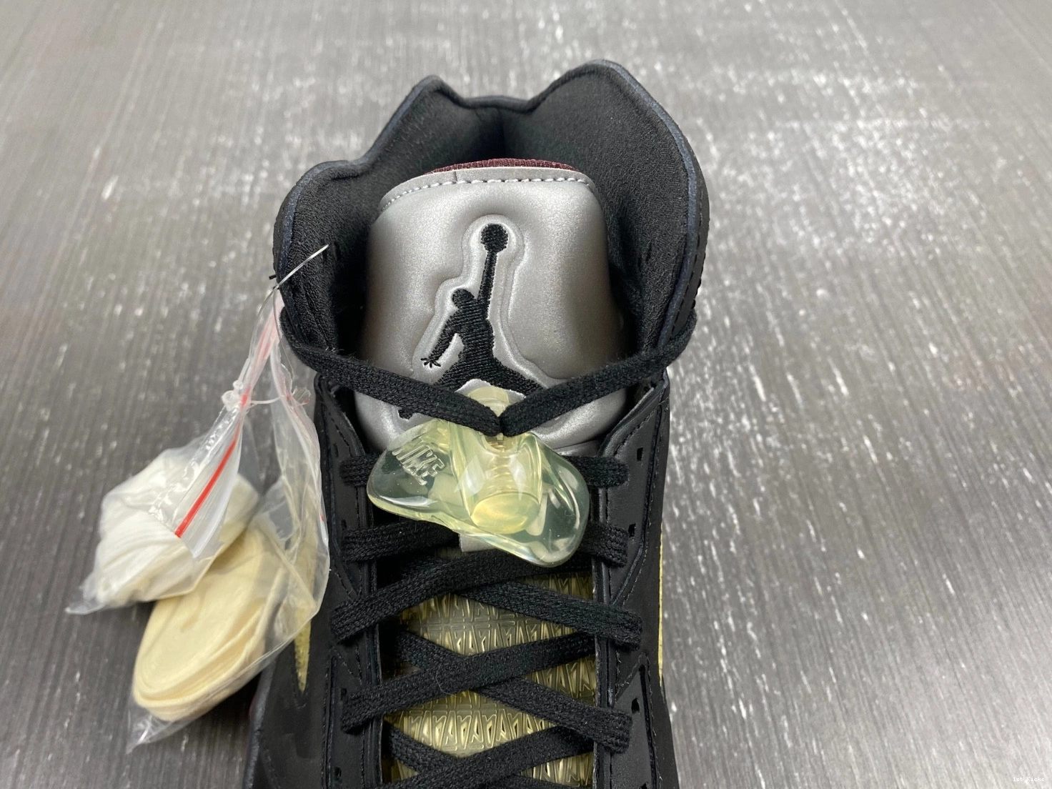 FD1330-001 5 2023 Maniere Ma Air A Jordan 0924